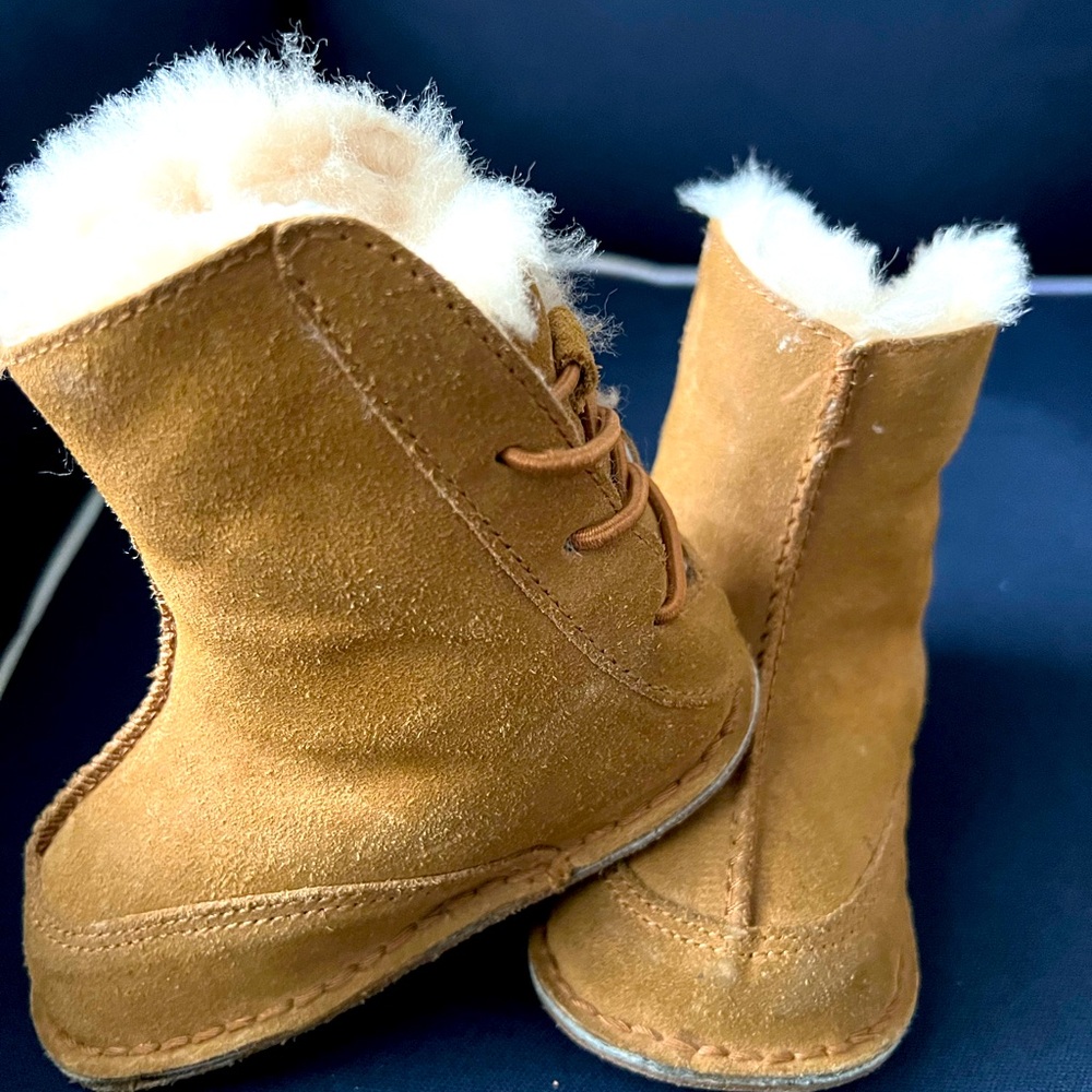 Uggs (infant)